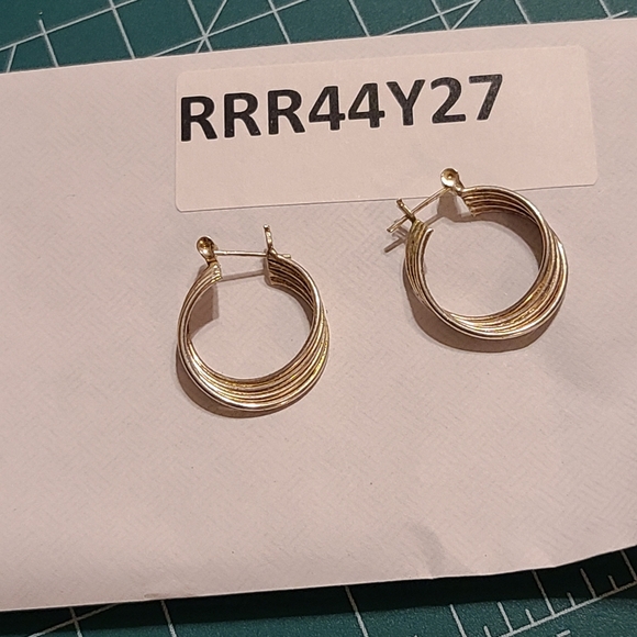 Ladies Earrings for Sale - Picture 7 of 8